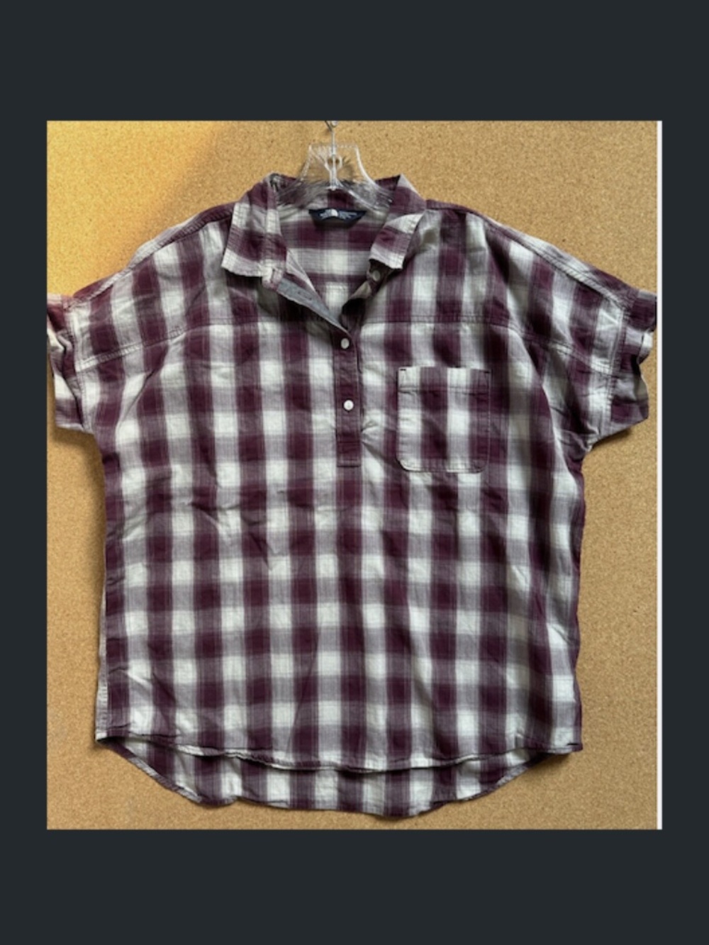 The North Face Womens Size XL Plaid Shirt Short Sleeve Maroon White Button Up